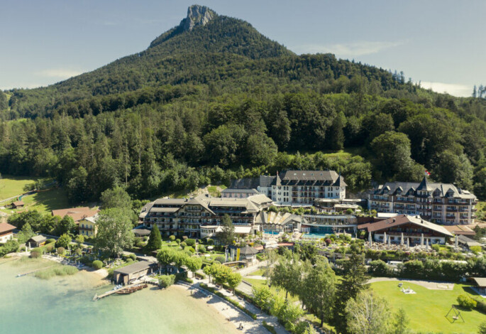 Blick auf den wunderbaren Kräutergarten im 4 Sterne Superior Hotel Waldhof Fuschlsee Resorts.