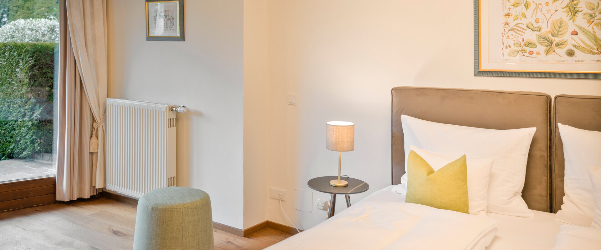 Die Junior Suite Gartenzimmer im Waldhof Fuschlsee Resort