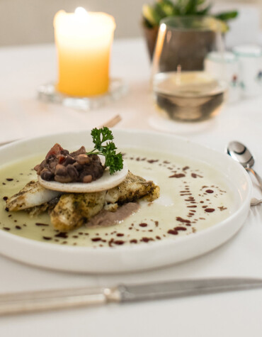 Karotten und Stangensellerie für frische Obstsäfte im Hotel Ebner's Waldhof am See.
